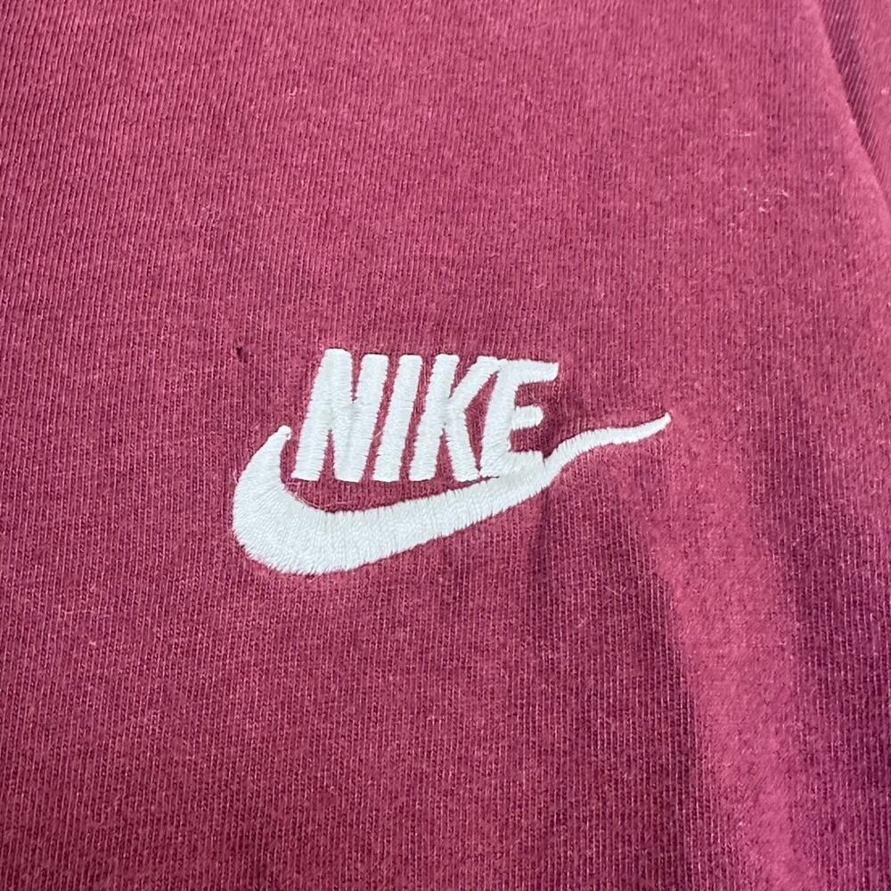 Nike Men's Sportswear Club Short Sleeve T-Shirt, Maroon, Size Medium - Picture 4 of 6